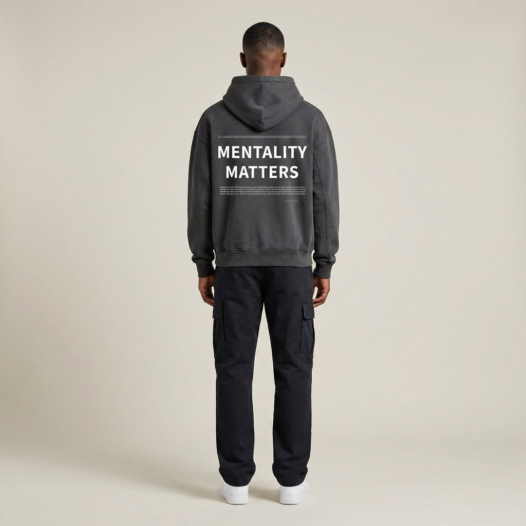 Sweat à capuche « Mentality Matters 2 » – 440 g/m², coupe carrée, délavé, style streetwear unisexe par Legendary Branding 